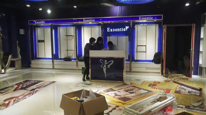 內(nèi)衣、服裝展柜